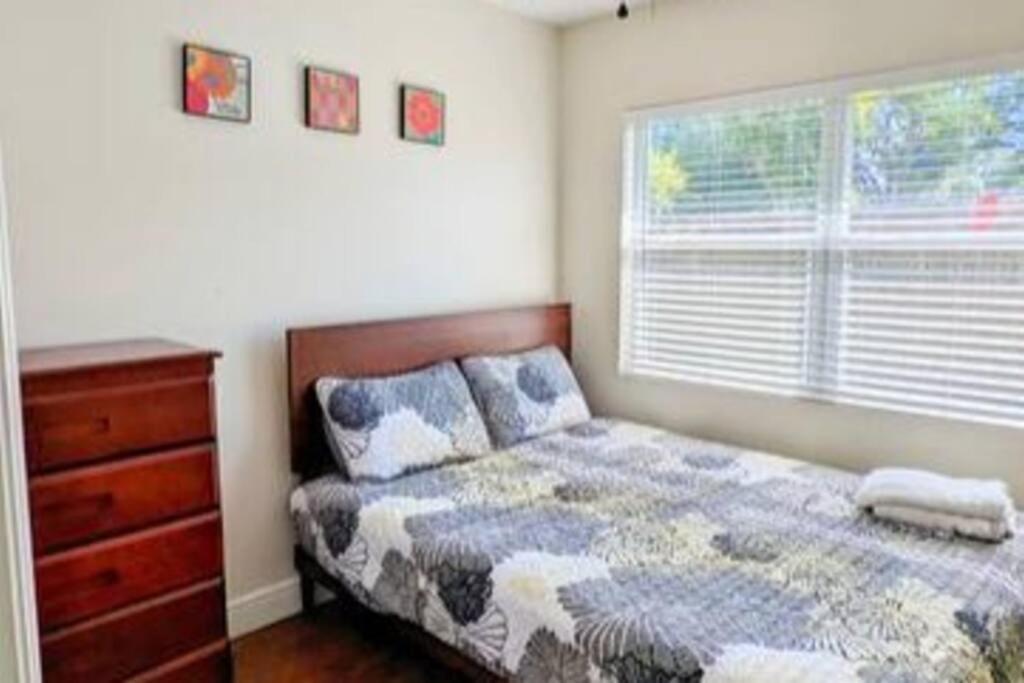 Spacious House With Big Backyard In N. Hyde Park / Close To Downtown Тампа Екстериор снимка