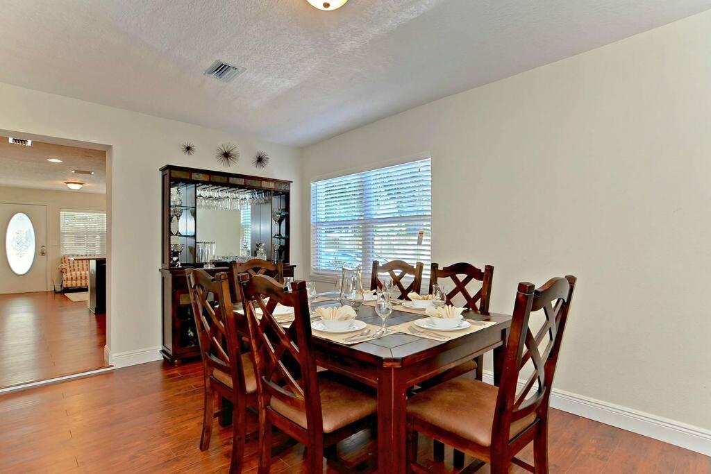 Spacious House With Big Backyard In N. Hyde Park / Close To Downtown Тампа Екстериор снимка